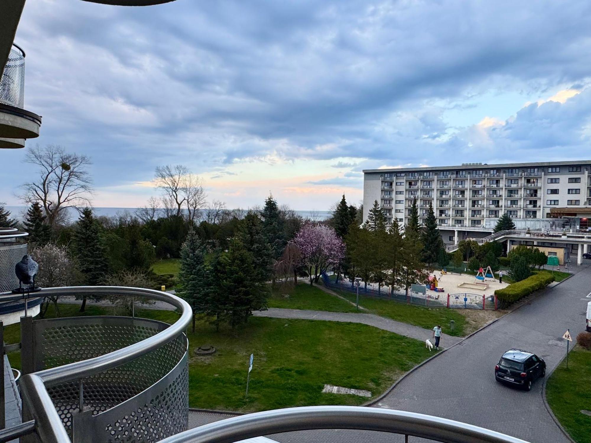 Apartamenty Promenada-Arka Колобжег Экстерьер фото